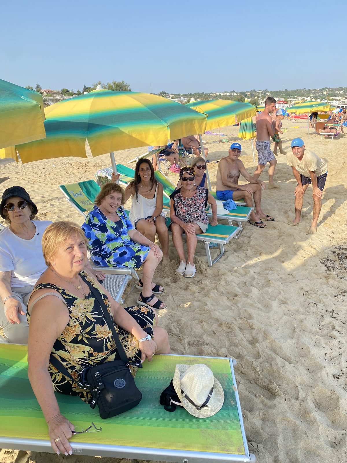 Grupo de Correcaminos en la playa, Italia y España