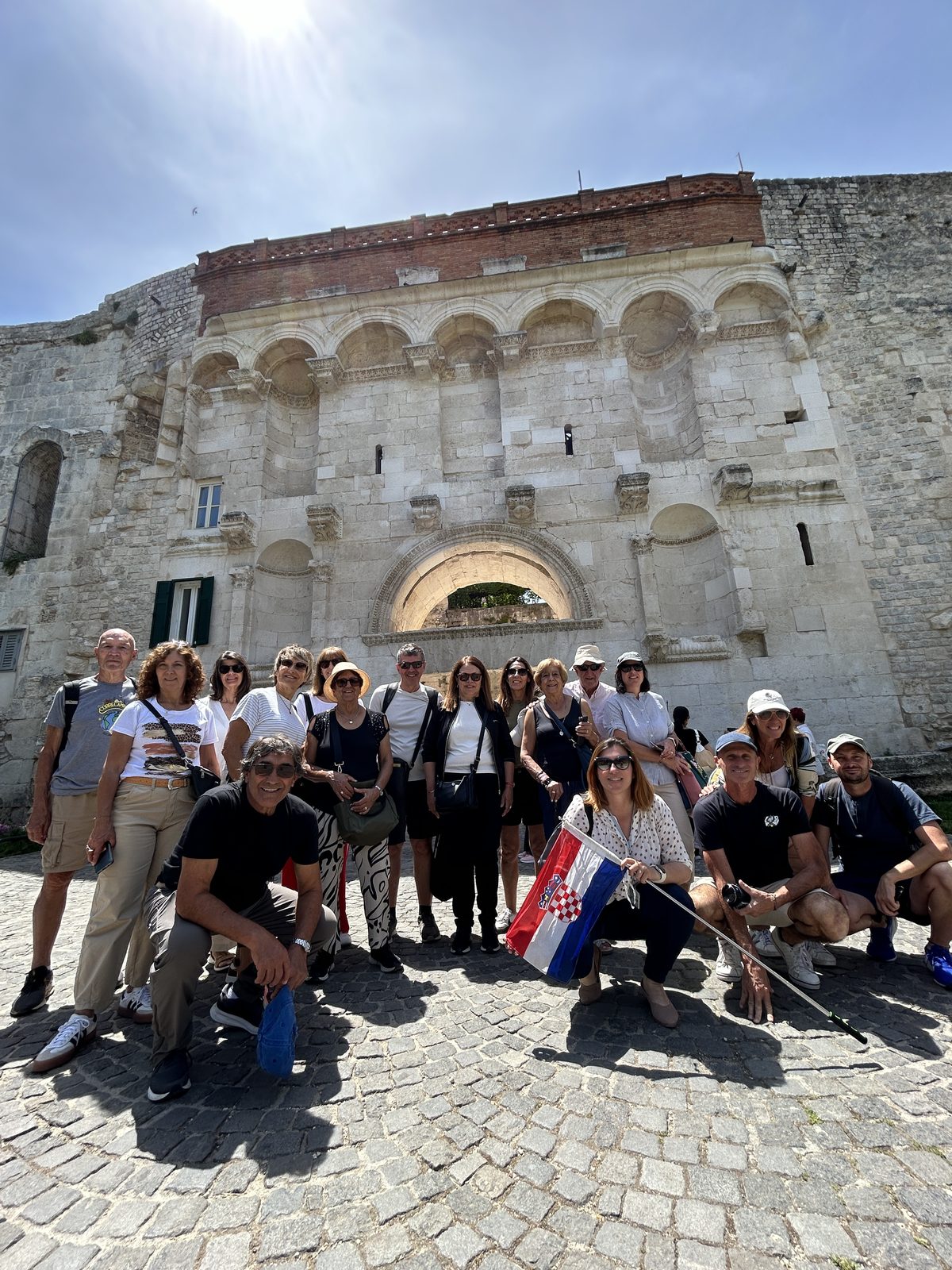 Grupo de Correcaminos frente al palacio de Diocleciano, Split